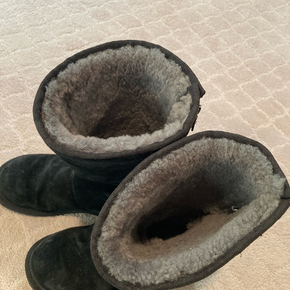 UGG Tall Boot - Picture 5 of 5